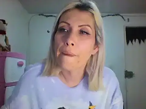 alixia81 online show from 12.22.24