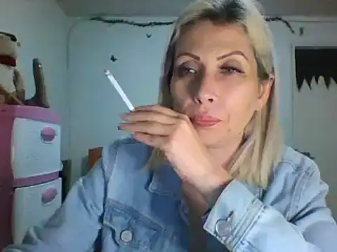 alixia81 online show from 12.24.24