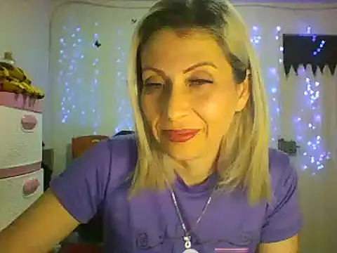 alixia81 online show from 02.14.25