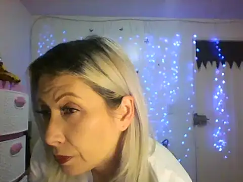 alixia81 online show from 02.16.25