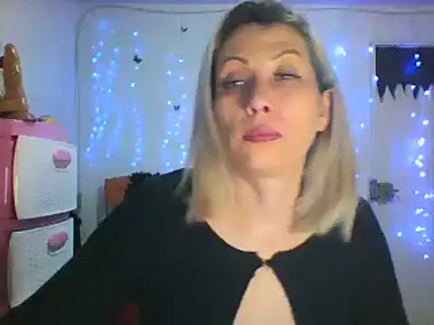 alixia81 online show from 02.19.25