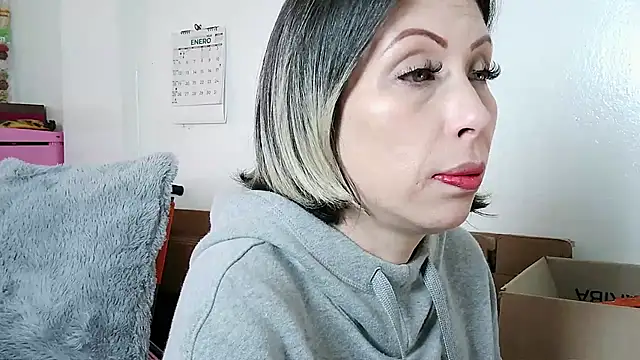 alixia81 online show from 01.18.26