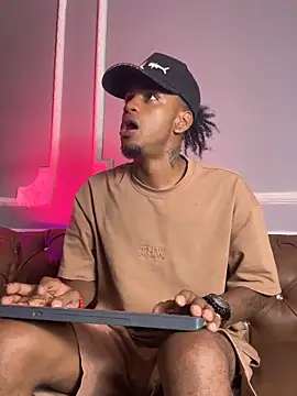 AaronCruz  online show from 01.14.25