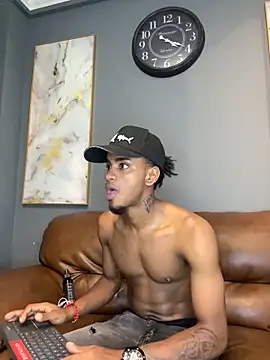 AaronCruz  online show from 01.20.25