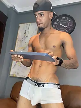 AaronCruz  online show from 01.27.25