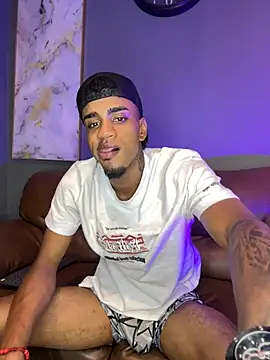 AaronCruz  online show from 01.28.25