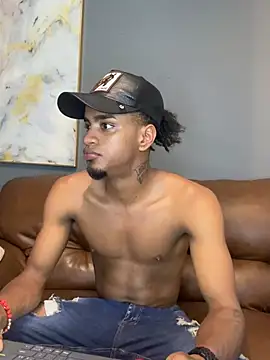 AaronCruz  online show from 02.03.25