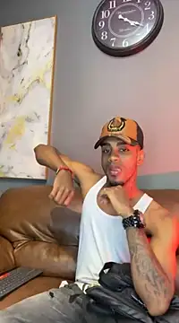 AaronCruz  online show from 02.13.25