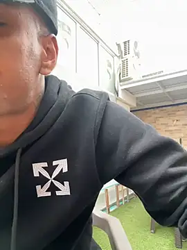 AaronCruz  online show from 02.27.25