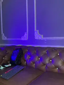 AaronCruz  online show from 03.07.25