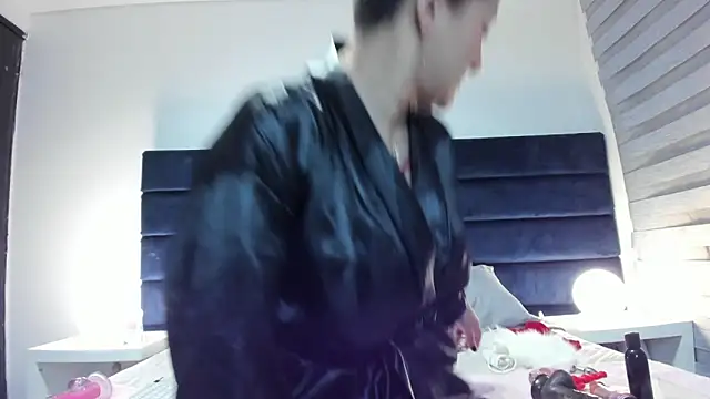 Snapshot of _Cristal_evans chatting on 01.05.25 Cristal evans online show from 01.05.25