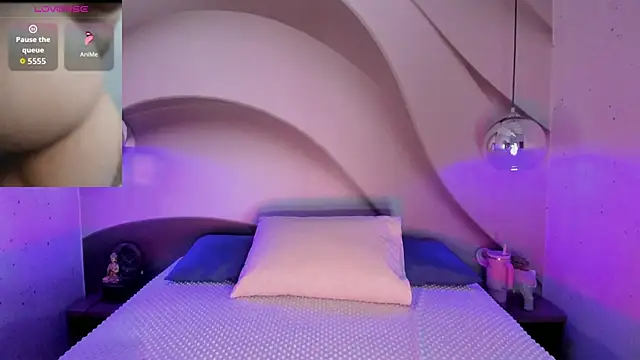 LottiCarter online show from 04.07.26