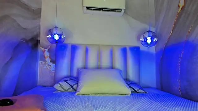 LottiCarter online show from 04.16.26