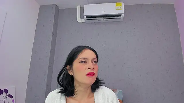 Tiffany mendez online show from 10.27.25