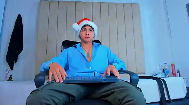 Snapshot of Muichiro_tokito1 chatting on 12.27.24 Muichiro tokito1 online show from 12.27.24