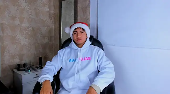 Snapshot of Muichiro_tokito1 chatting on 01.01.25 Muichiro tokito1 online show from 01.01.25