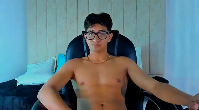 Snapshot of Muichiro_tokito1 chatting on 02.22.25 Muichiro tokito1 online show from 02.22.25