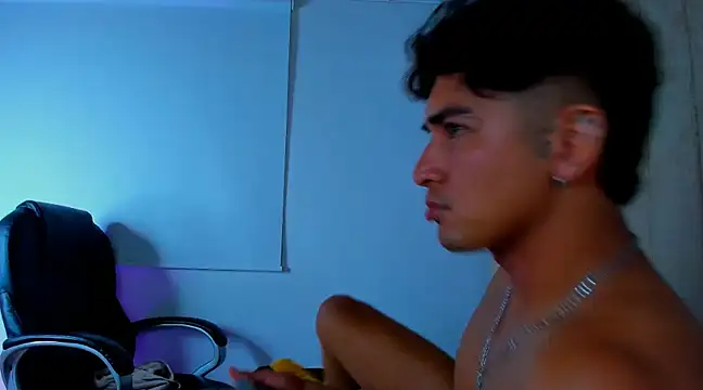 Snapshot of Muichiro_tokito1 chatting on 03.02.25 Muichiro tokito1 online show from 03.02.25