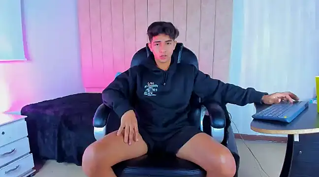 Snapshot of Muichiro_tokito1 chatting on 03.14.25 Muichiro tokito1 online show from 03.14.25