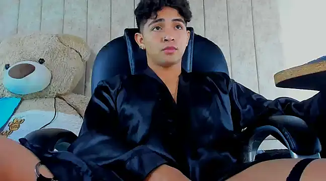 Snapshot of Muichiro_tokito1 chatting on 03.23.25 Muichiro tokito1 online show from 03.23.25