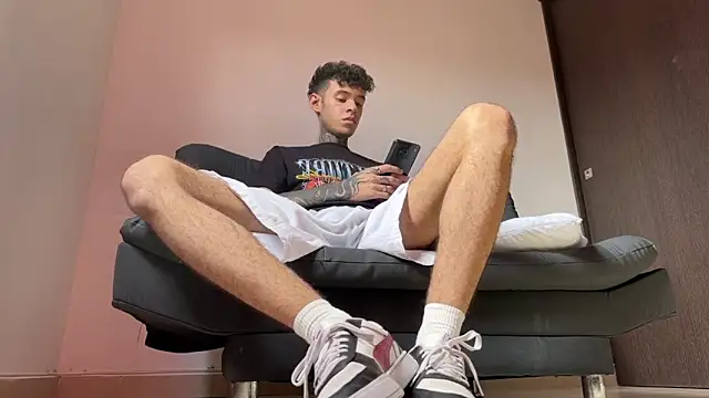 Saturno v online show from 03.12.25