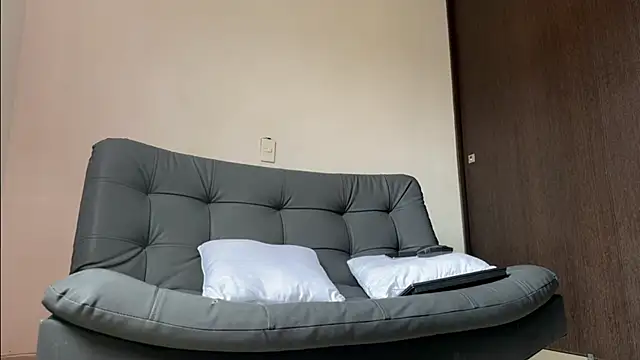 Saturno v online show from 03.15.25