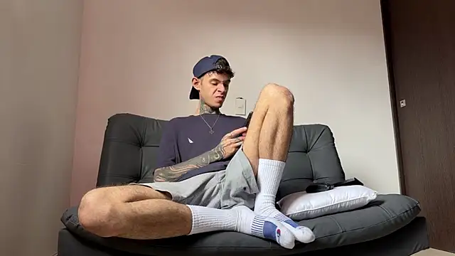 Saturno v online show from 03.21.25