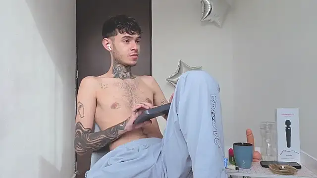 Saturno v online show from 09.21.25