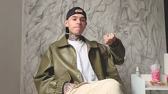 Saturno v online show from 10.14.25