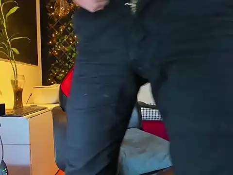 Snapshot of alessandro_wye chatting on 02.01.26 alessandro wye online show from 02.01.26