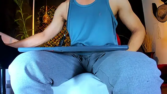 Snapshot of alessandro_wye chatting on 02.10.26 alessandro wye online show from 02.10.26