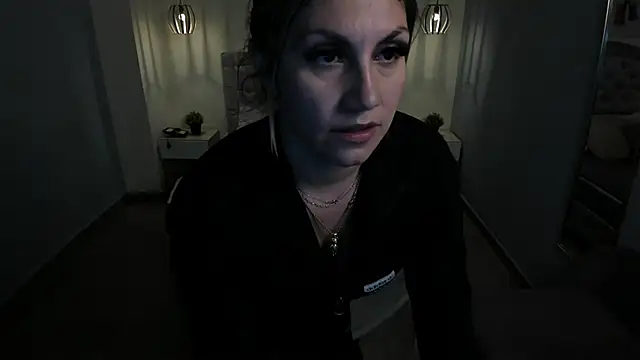 escarleth   online show from 09.22.25