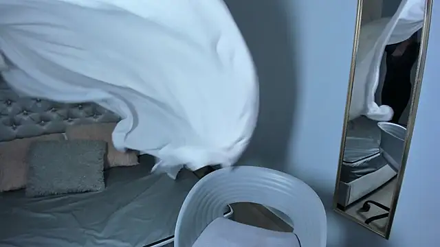 escarleth   online show from 09.27.25