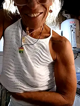 Snapshot of sabinytahot chatting on 01.02.25 sabinytahot online show from 01.02.25