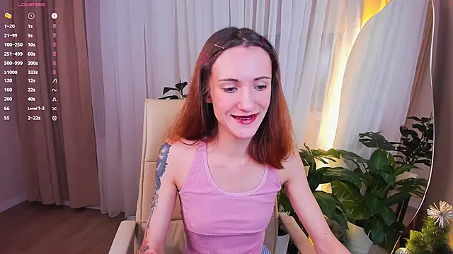 Snapshot of Dearly_kitty chatting on 12.10.24 Dearly kitty online show from 12.10.24