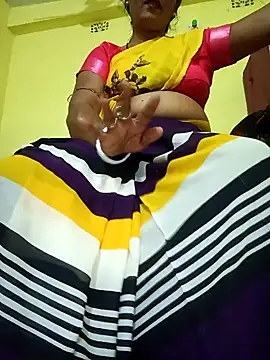 Snapshot of Riyaa_2024 chatting on 12.20.24 Riyaa 2024 online show from 12.20.24