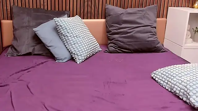 NataliaNightX online show from 12.30.24