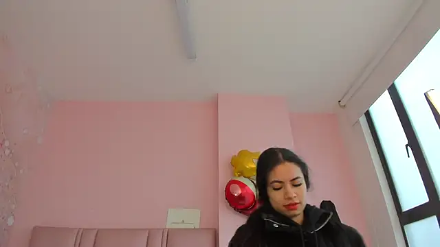 soyzarahtorres online show from 10.25.25