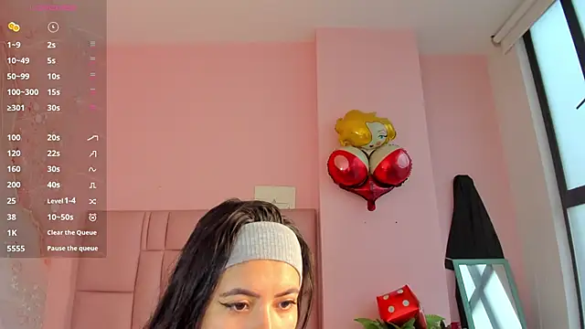 soyzarahtorres online show from 11.24.25