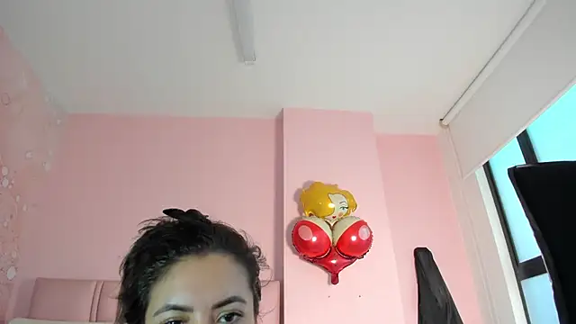 soyzarahtorres online show from 11.25.25