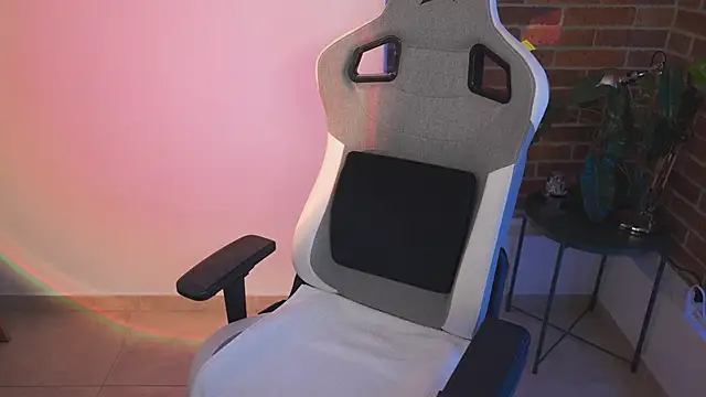 anyacutex online show from 03.08.25