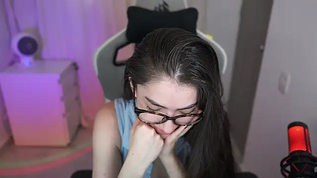 anyacutex online show from 10.25.25