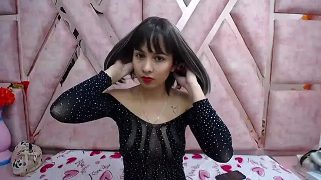 Paris Petit online show from 04.19.26