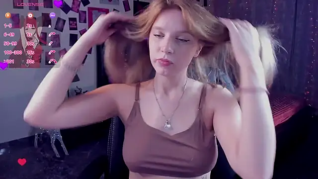 KarambaMoon online show from 10.10.25