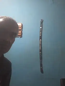 hugosafado333 online show from 12.14.25