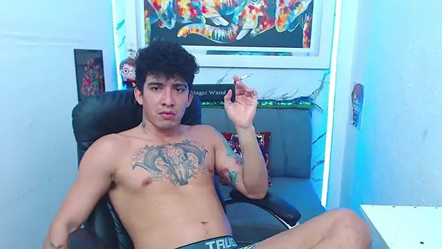 targuerian22 online show from 11.08.25