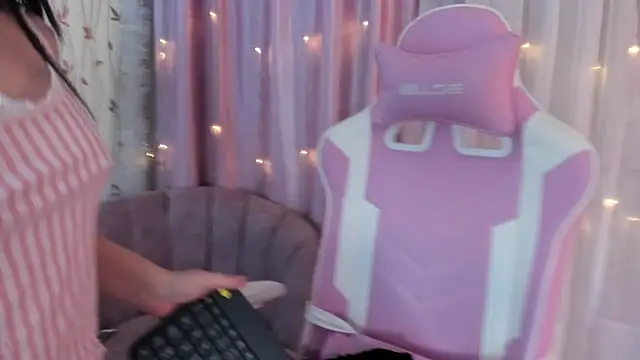 hanna  azumi online show from 02.16.25