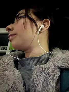 hanna  azumi online show from 02.21.25