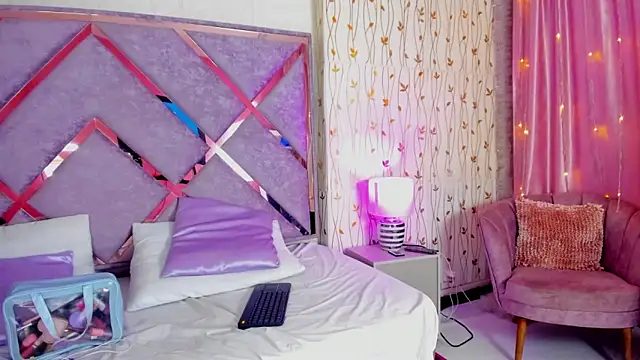 hanna  azumi online show from 03.06.25