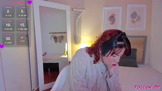 Snapshot of CarmesyAngel chatting on 02.01.25 CarmesyAngel online show from 02.01.25